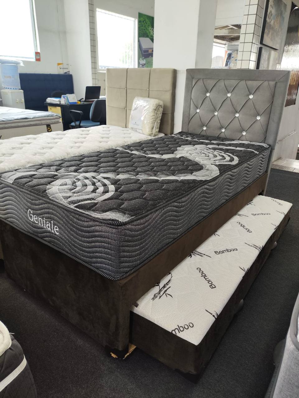 Cama Box Geniale Pillow Top com Auxiliar