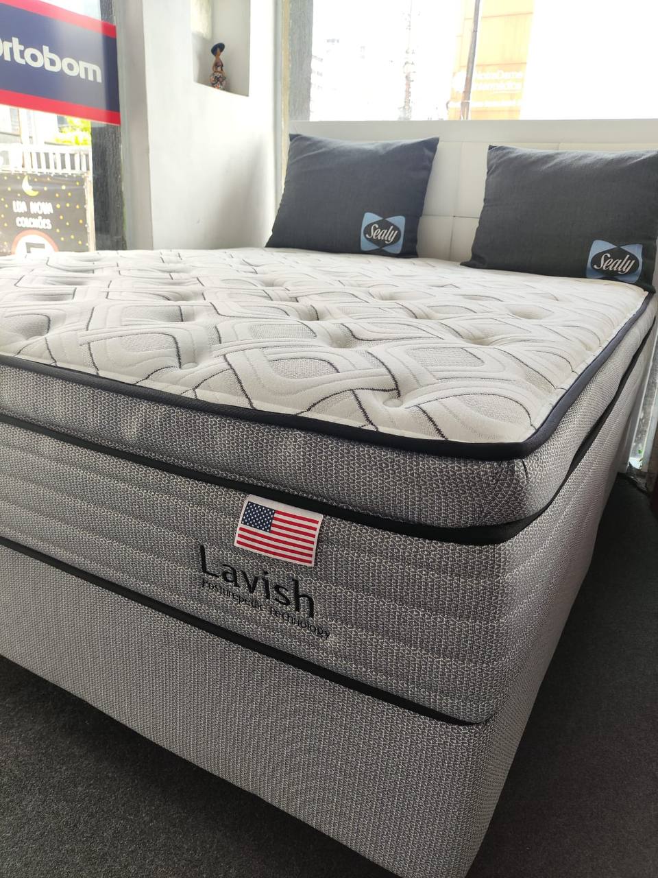 Sealy Lavish Hypoallergenic Technology